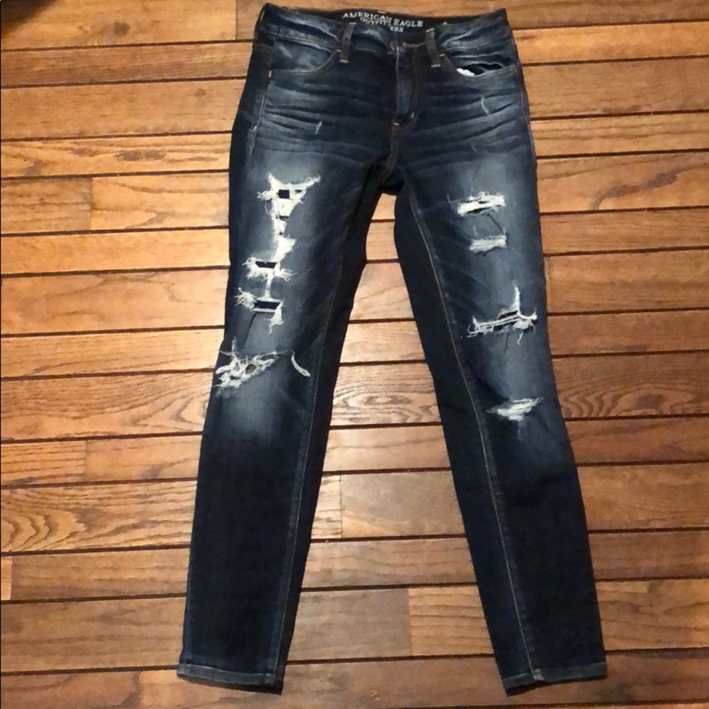 American eagle dark wash ripped jeans